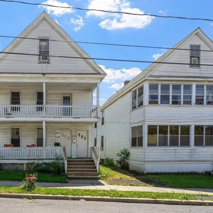 Buy this 4 bed house on 526 Clarendon St in Schenectady, New York