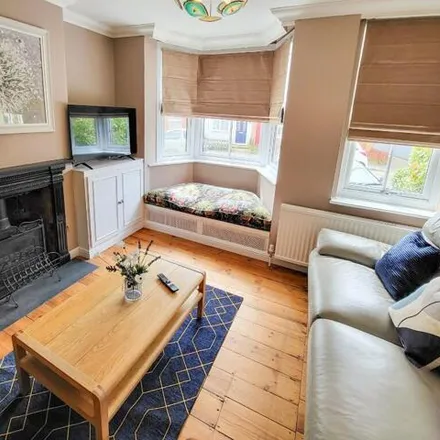 Rent this 3 bed duplex on Langborough Road in Wokingham, RG40 2BU