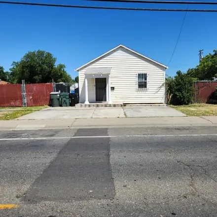 Buy this 2 bed house on 6157 Sampson Boulevard in Sacramento County, CA 95824