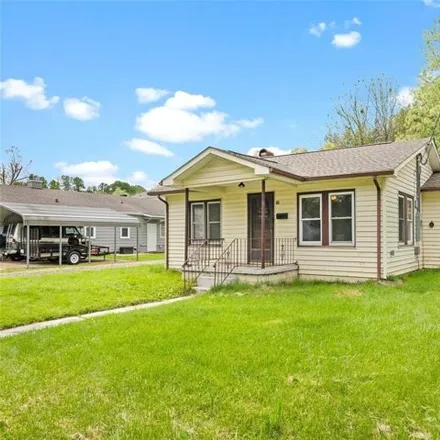 Buy this 3 bed house on 19 Liner Street in Waynesville, NC 28786