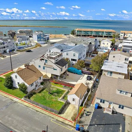 Image 2 - 501 Amber Street, Beach Haven, NJ 08008, USA - House for sale