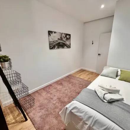 Image 2 - Ronda de Atocha, 3, 28012 Madrid, Spain - Apartment for rent