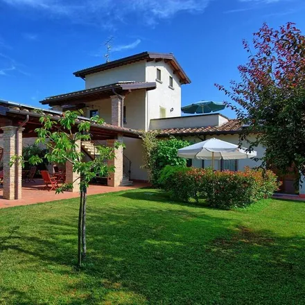 Rent this 5 bed house on 06010 Citerna PG