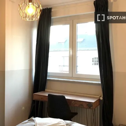 Rent this 4 bed room on Friedrich-Ebert-Anlage 40-42 in 60325 Frankfurt, Germany