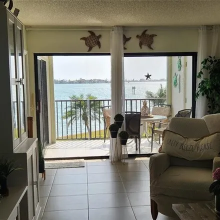 Image 4 - 6125 Bahia del Mar Circle, Saint Petersburg, FL 33715, USA - Condo for rent