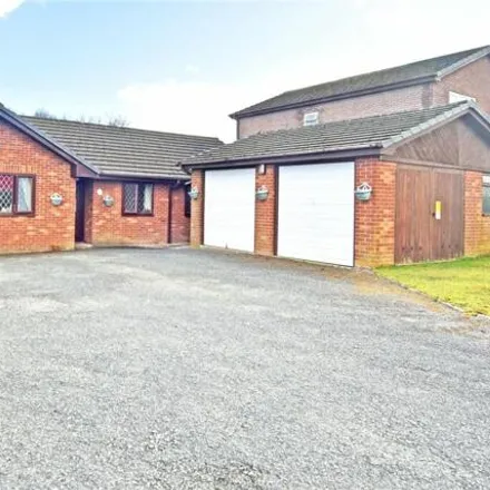 Buy this 3 bed house on Goylands Close in Crossway, LD1 5RB