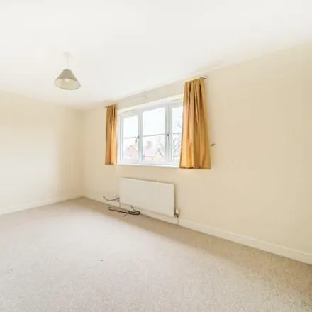 Image 3 - Wendover Road, Aylesbury, HP21 9LB, United Kingdom - Townhouse for sale