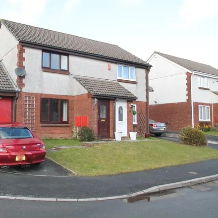 Rent this 2 bed duplex on Redwing Drive in Roborough, PL6 7SZ