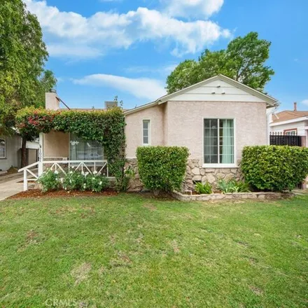 Rent this 3 bed house on 1021 North Pass Avenue in Burbank, CA 91505
