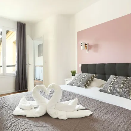 Rent this 2 bed apartment on 35 Rue Meslay in 75003 Paris, France