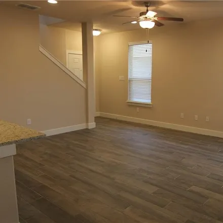 Image 7 - 913 Crystal Brook Cove, New Braunfels, TX 78130, USA - Townhouse for rent