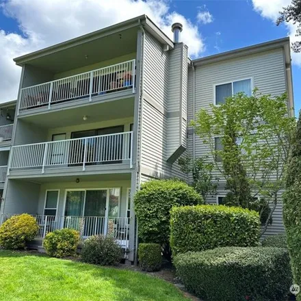 Buy this 1 bed condo on 13285 15th Avenue Northeast in Seattle, WA 98125