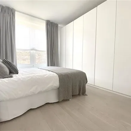 Rent this 2 bed apartment on Avenue Léon Grosjean - Léon Grosjeanlaan 104 in 1140 Evere, Belgium