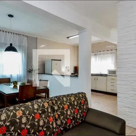 Rent this 2 bed apartment on Avenida Otávio Braga de Mesquita 320 in Fátima, Guarulhos - SP