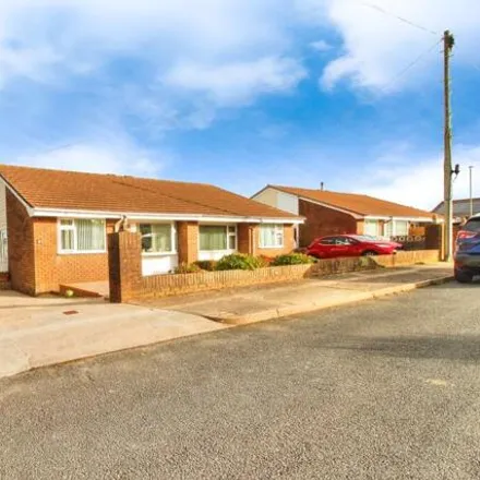 Image 1 - Heather Way, Brixham, TQ5 8LR, United Kingdom - Duplex for sale