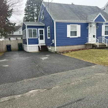 Rent this 3 bed house on 42 Arnold Street in Marlborough, MA 01752