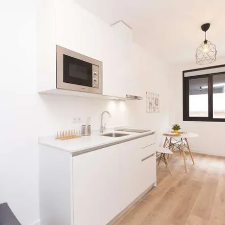 Image 2 - INSS, Calle de La Coruña, 25, 28020 Madrid, Spain - Apartment for rent