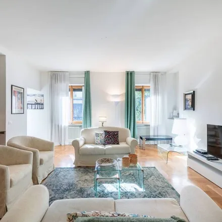 Rent this 5 bed apartment on ITG Cangrande Della Scala in Corso Porta Nuova 66, 37122 Verona VR