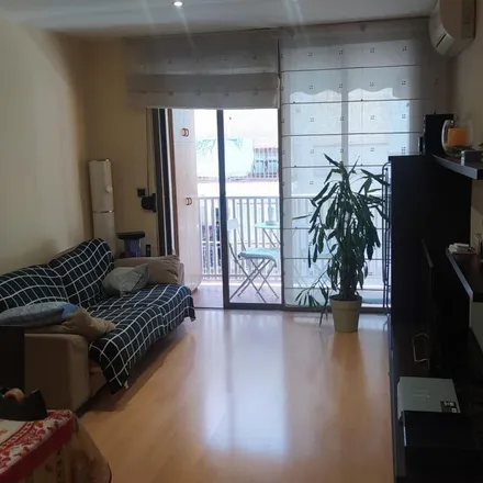 Image 9 - Carrer de Maragall, 25, 08930 Sant Adrià de Besòs, Spain - Apartment for rent