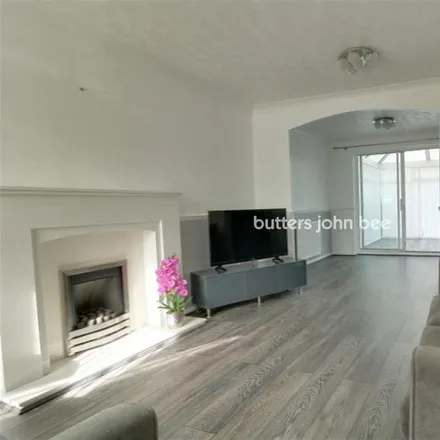 Image 2 - Harris Close, Cheshire East, CW1 4TQ, United Kingdom - House for rent