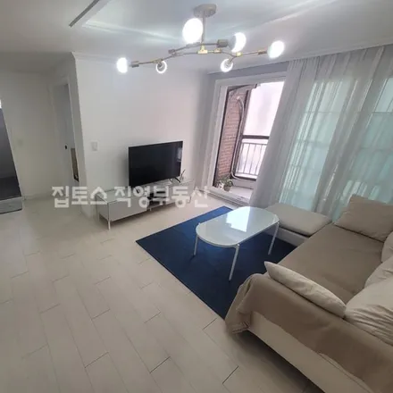 Rent this 3 bed apartment on 서울특별시 강남구 논현동 184-10