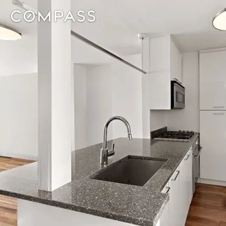 Image 6 - 502 East 73rd Street, New York, NY 10021, USA - Condo for sale