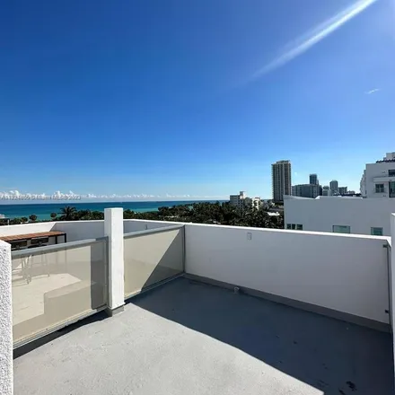 Image 7 - 7711 Collins Avenue, Miami Beach, FL 33141, USA - Apartment for rent