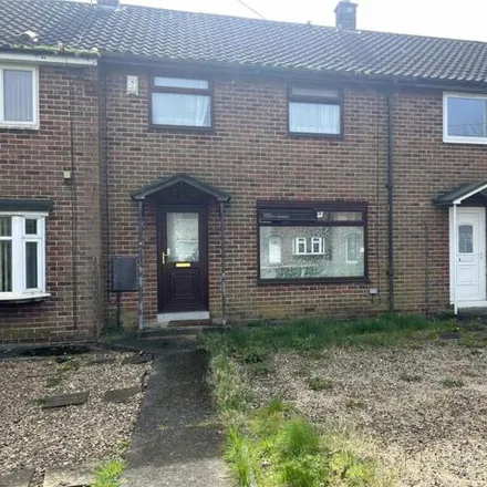 Buy this 2 bed townhouse on Fotherby Walk in Beverley, HU17 9LE