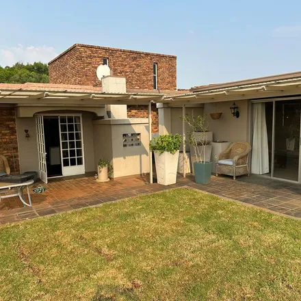 Rent this 2 bed apartment on 372 King's Highway in Menlo Park, Pretoria