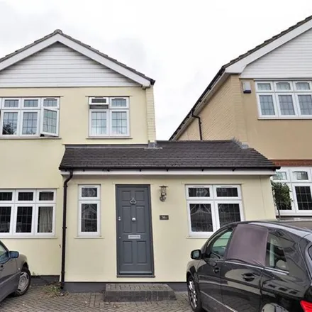 Rent this 3 bed house on Palmerston Road in Buckhurst Hill, IG9 5NL