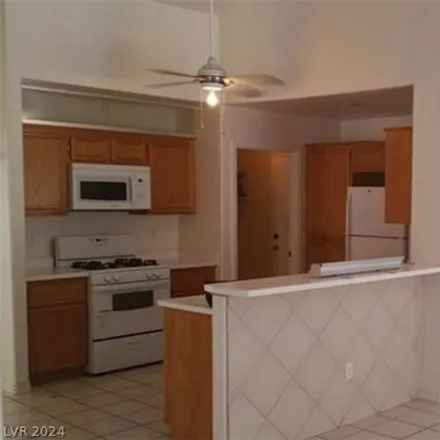 Image 6 - 87 Newburg Avenue, North Las Vegas, NV 89032, USA - House for sale