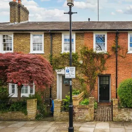 Buy this 3 bed townhouse on 20 Avondale Park Gardens in London, W11 4PN