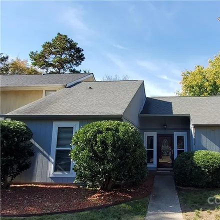 Buy this 2 bed townhouse on 11324 Kingfisher Drive in Charlotte, NC 28226