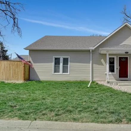Buy this 3 bed house on 2077 North 69th Street in Lincoln, NE 68505