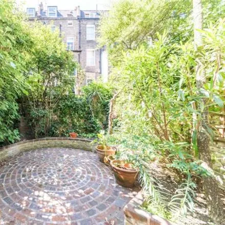 Image 7 - 17 Alderney Street, London, SW1V 4ES, United Kingdom - Townhouse for sale