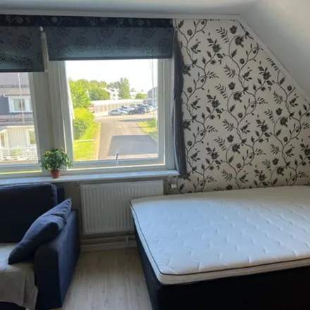 Rent this 7 bed apartment on Stormvägen 139 in 976 34 Luleå, Sweden