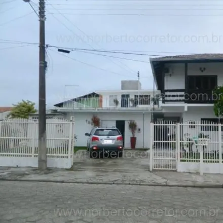 Image 1 - Rua Francisco Aguiar, Perequê, Porto Belo - SC, 88210-000, Brazil - House for rent