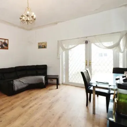 Image 6 - 692 Stapleton Road, Bristol, BS5 6TG, United Kingdom - Townhouse for sale