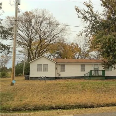 Buy this 4 bed house on 1848 North 5th Street in Paris, AR 72855
