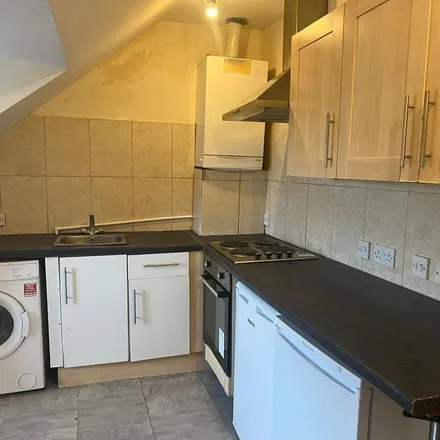 Rent this 2 bed apartment on Cardigan Street in Luton, LU1 1RP