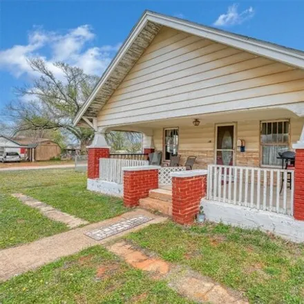 Image 3 - 223 3rd Street, Cheyenne, Roger Mills County, OK 73628, USA - House for sale