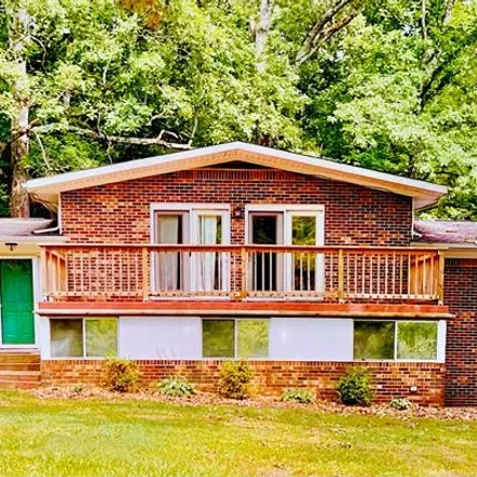 Buy this 4 bed house on 2198 Old Hwy 69 in Benton County, TN 38320