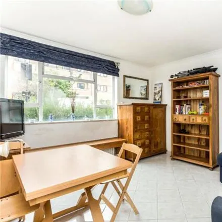 Rent this 1 bed room on 120 Rotherfield Street in London, N1 3DA