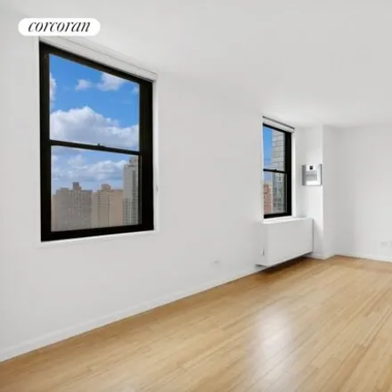 Image 5 - 1690 2nd Avenue, New York, NY 10128, USA - Apartment for sale