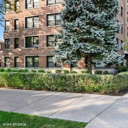 Image 4 - 4880 North Marine Drive, Chicago, IL 60640, USA - House for rent