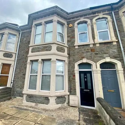 Rent this 5 bed townhouse on Margate Villa in 28 Victoria Street, Bristol