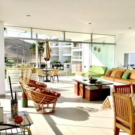 Rent this 4 bed house on Avenida Río de Janeiro in Lima Metropolitan Area 15956, Peru