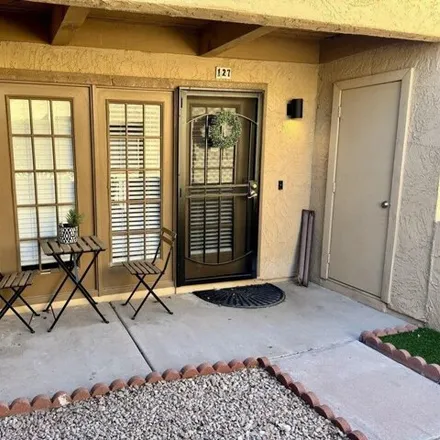 Buy this 1 bed apartment on South Calle Los Cerros in Tempe, AZ 85076