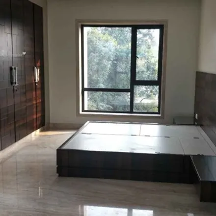 Rent this 3 bed apartment on unnamed road in Alipore, Kolkata - 700053