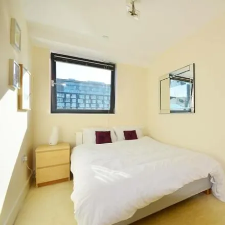 Image 6 - 41 Millharbour, Millwall, London, E14 9JS, United Kingdom - Apartment for rent